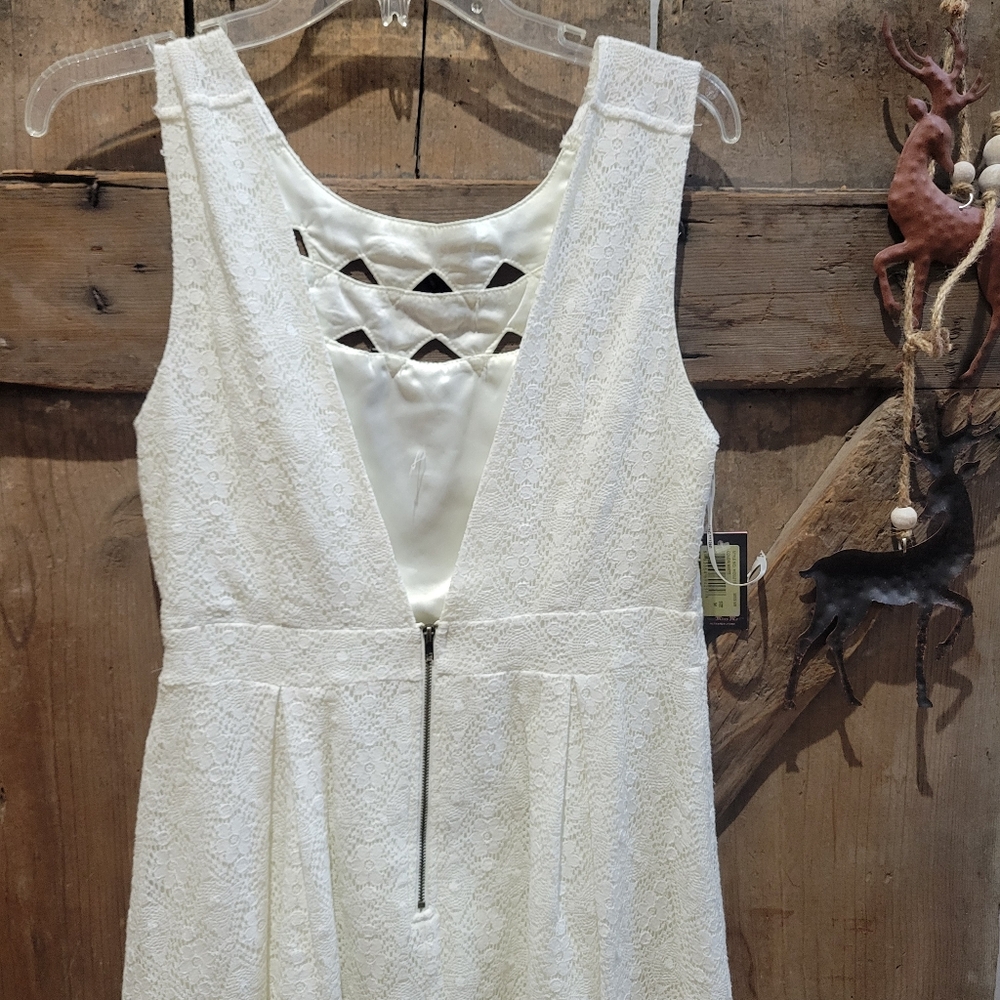 Miss Me Found Love lace dress size Medium - Picture 7 of 12